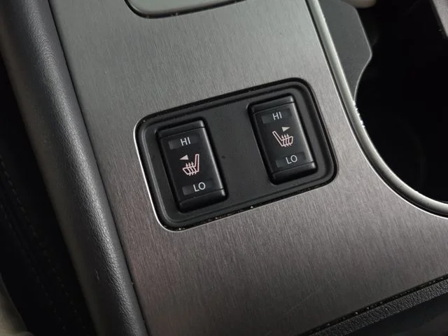 Used 2020 Gun Metallic Nissan SL image 15