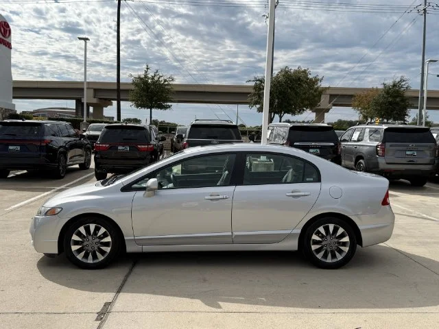 Used 2009 Alabaster Silver Metallic Honda EX-L image 8