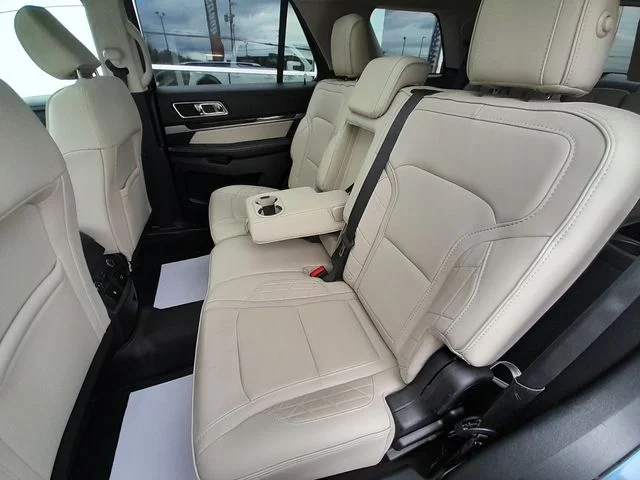 Used 2018 Blue Ford Platinum image 42