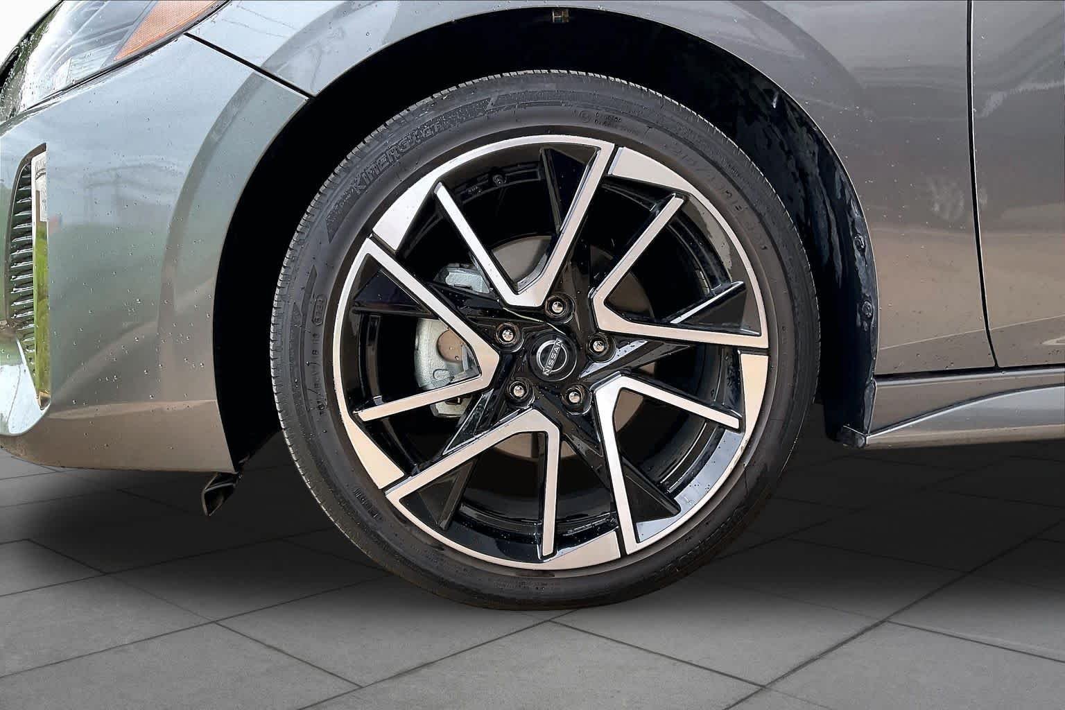 Used 2025 Gun Metallic Nissan SR image 9