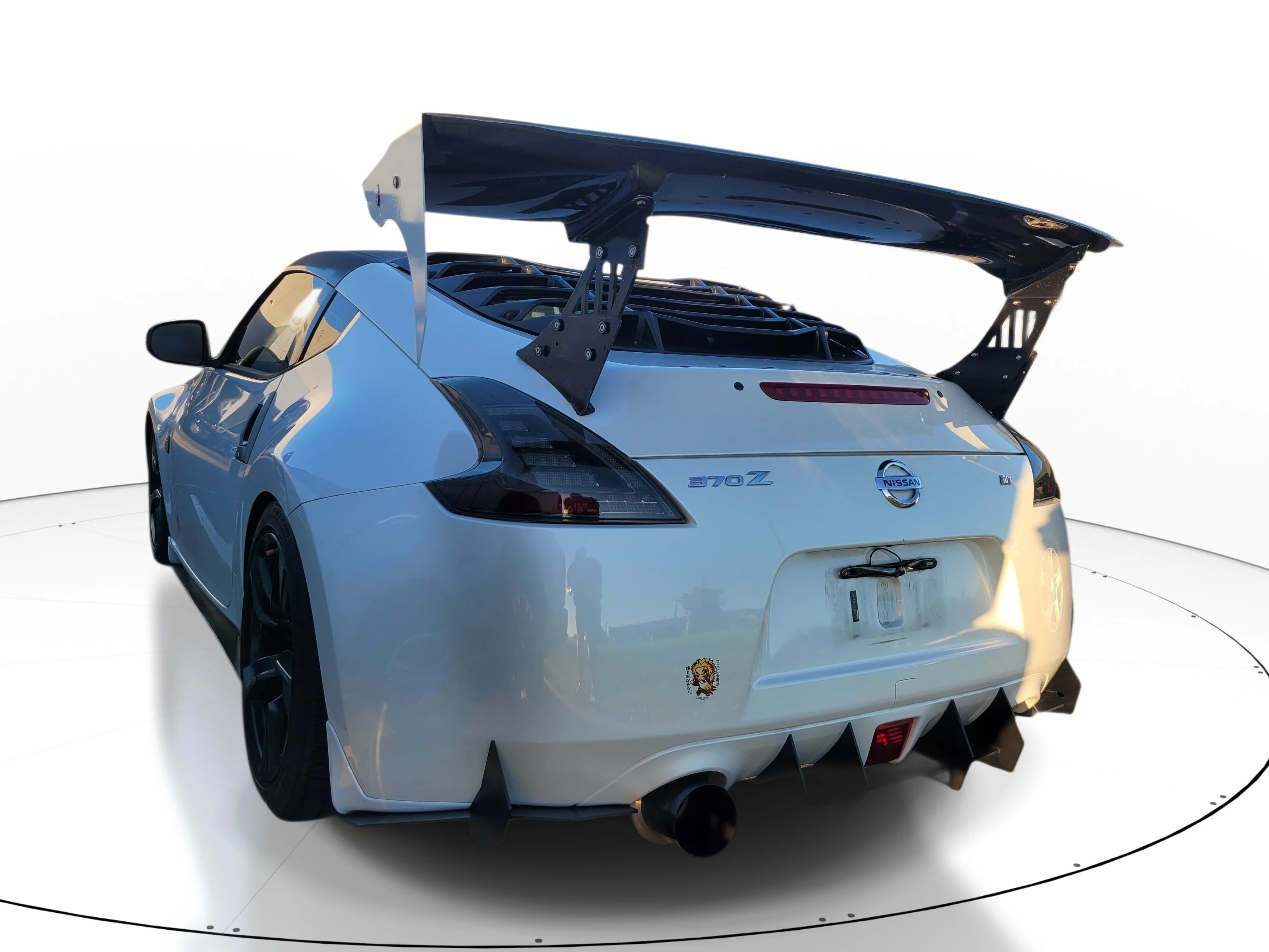 Used 2014 Pearl White Nissan Base image 6