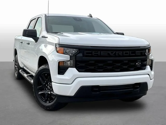New 2026 Summit White Chevrolet Custom image 1