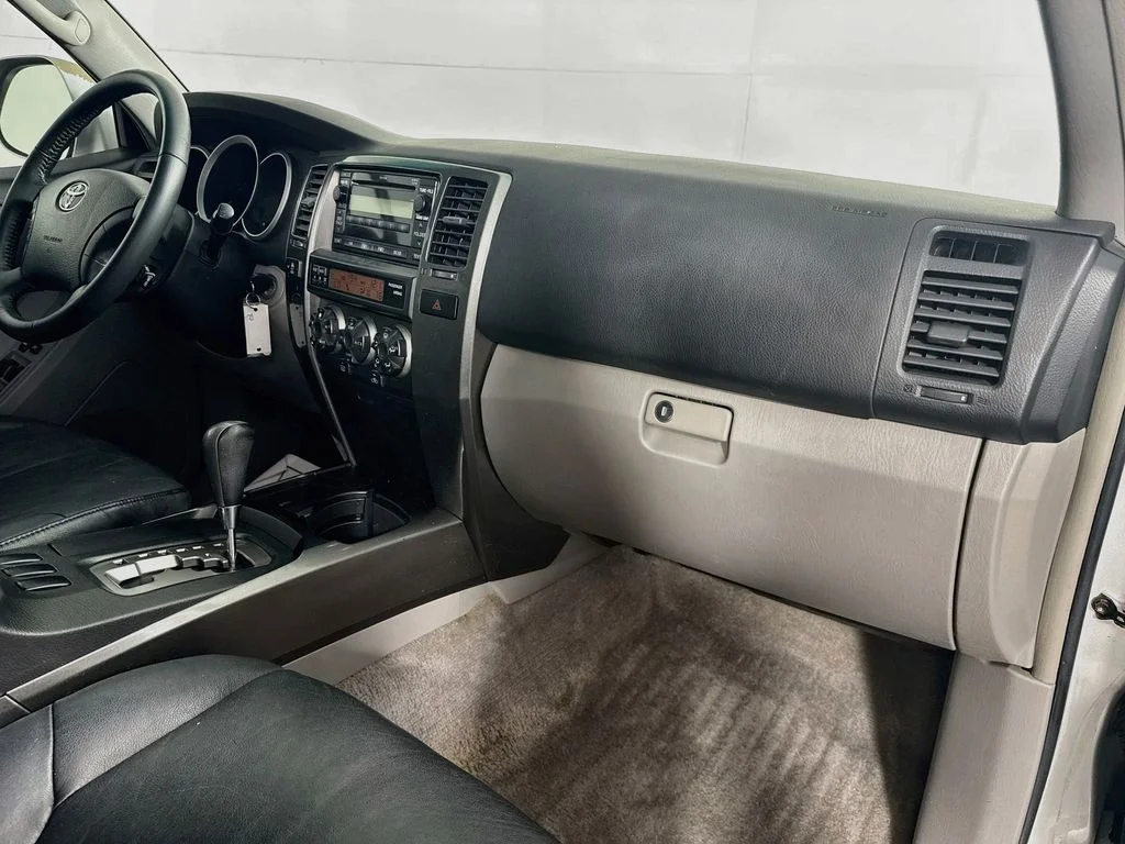 Used 2006 Silver Toyota SR5 Sport image 29