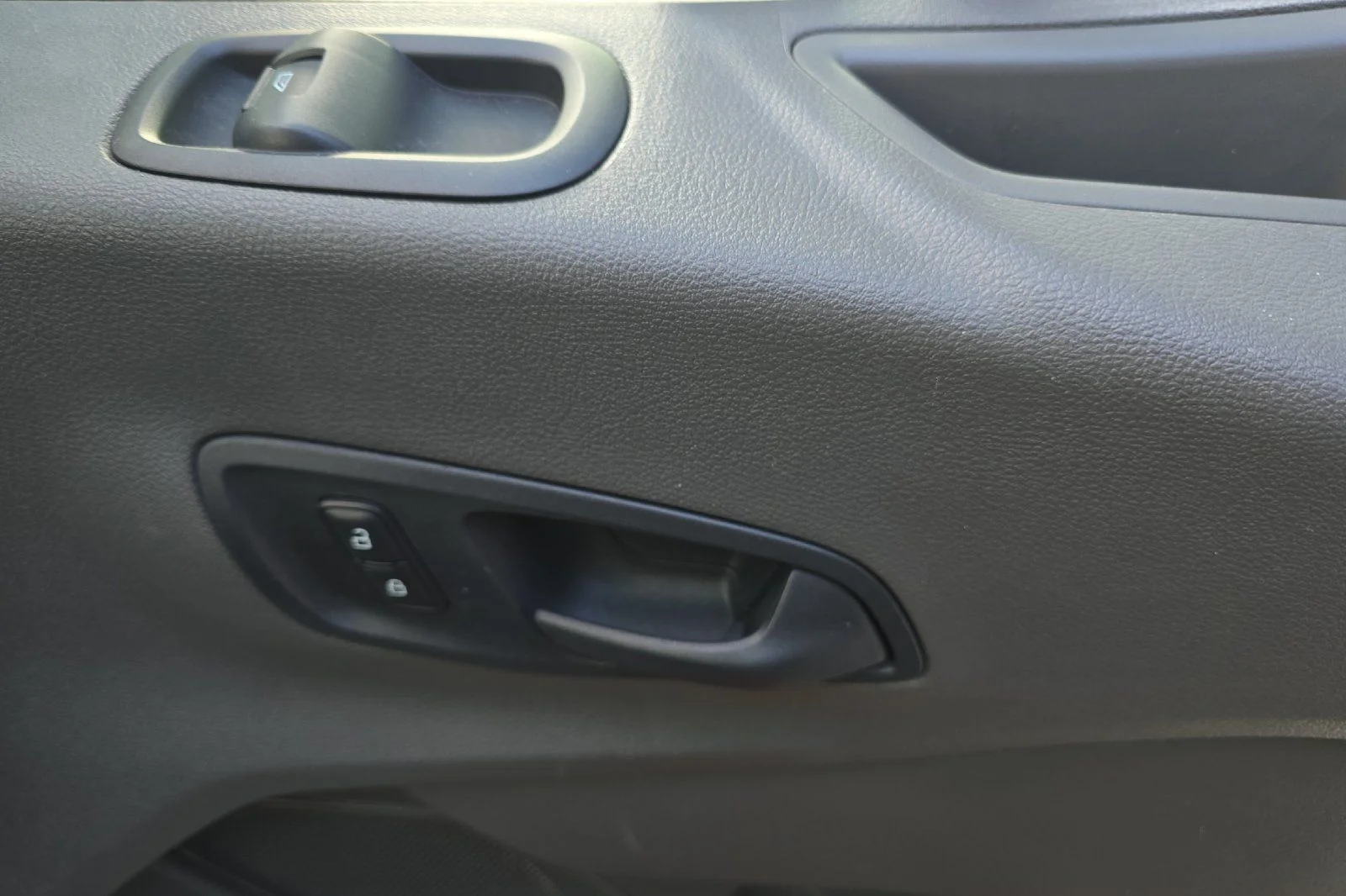 2020 Ford Transit Van Base - Photo 18