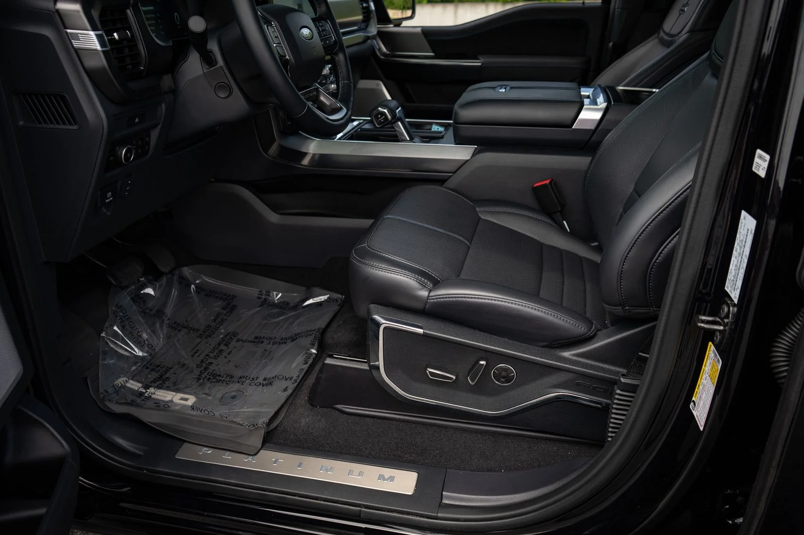 Used 2025 Black Ford Platinum image 36