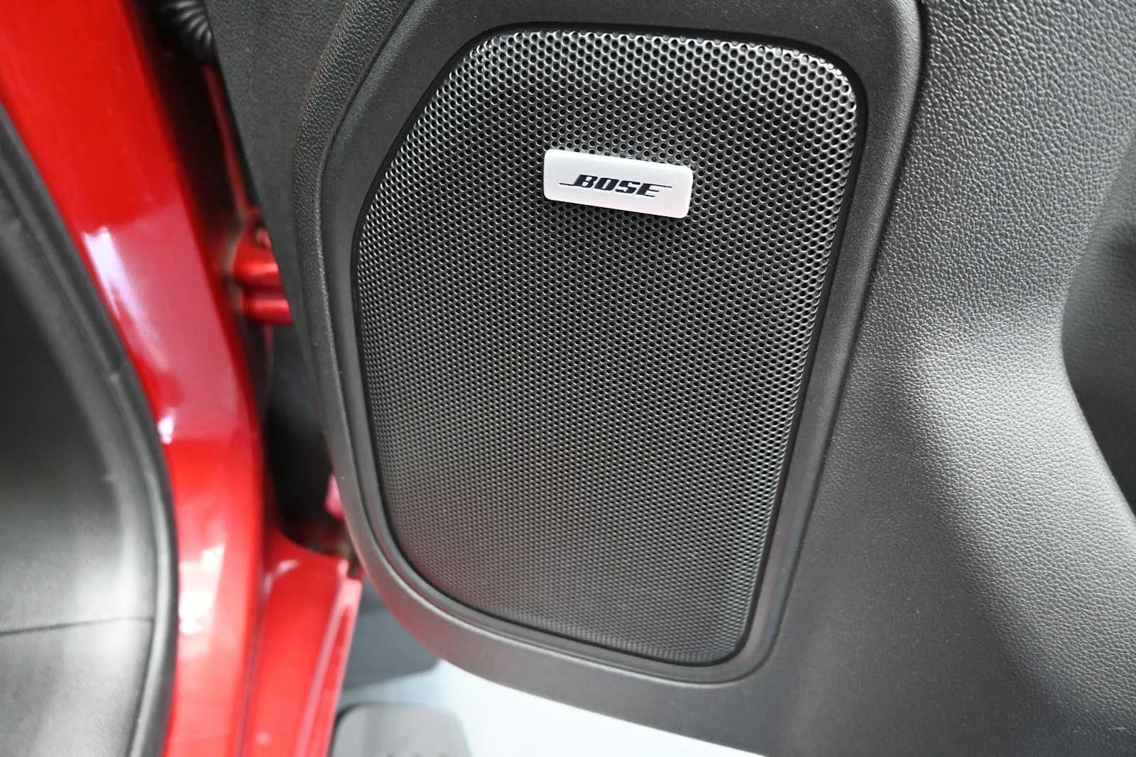 Used 2022 Cayenne Red Tintcoat GMC SLT image 13