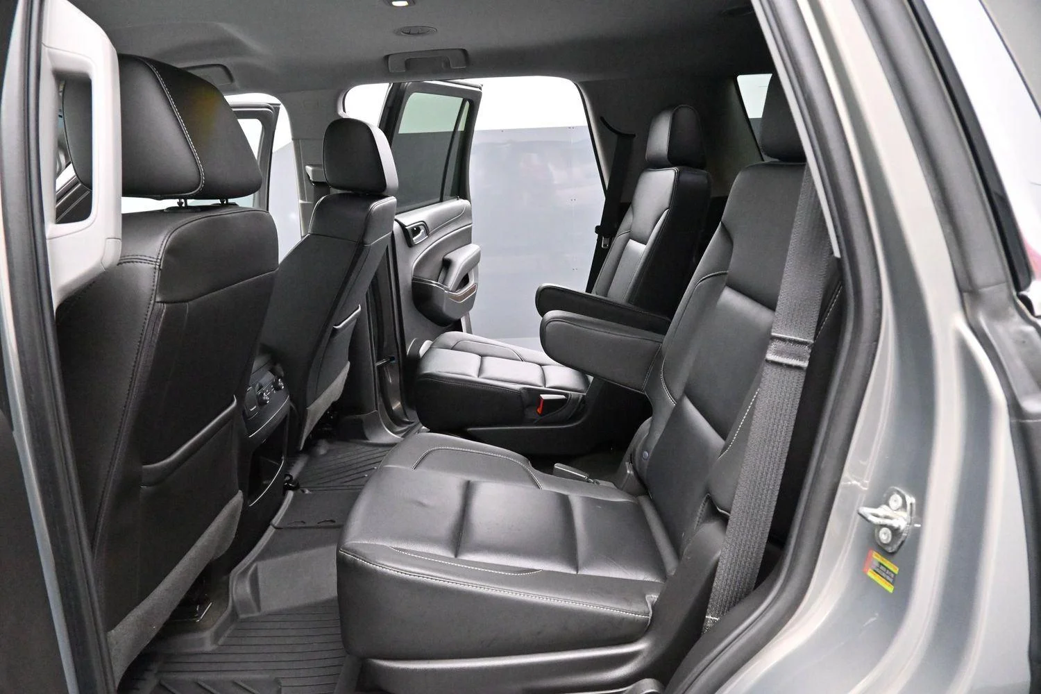 Used 2018 PEPPERDUST METALLIC Chevrolet LT image 33