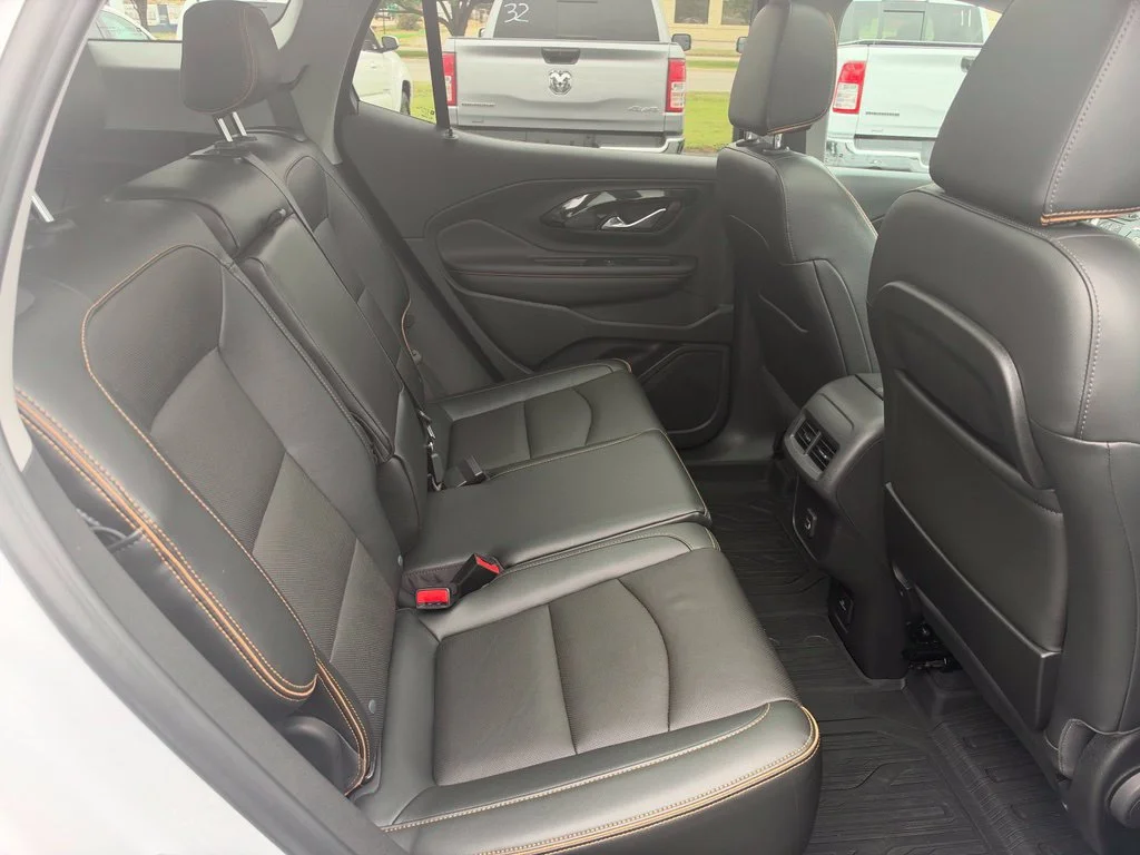 Used 2022 WHITE FROST TRICOAT GMC AT4 image 20