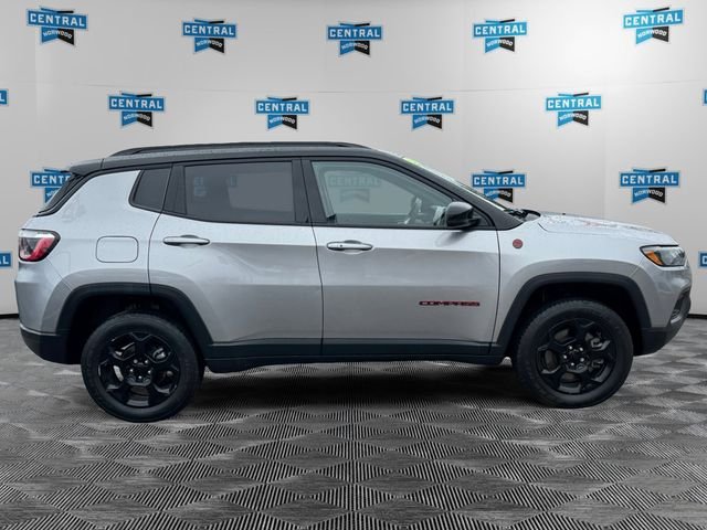 Used 2023 Silver Jeep Trailhawk image 7