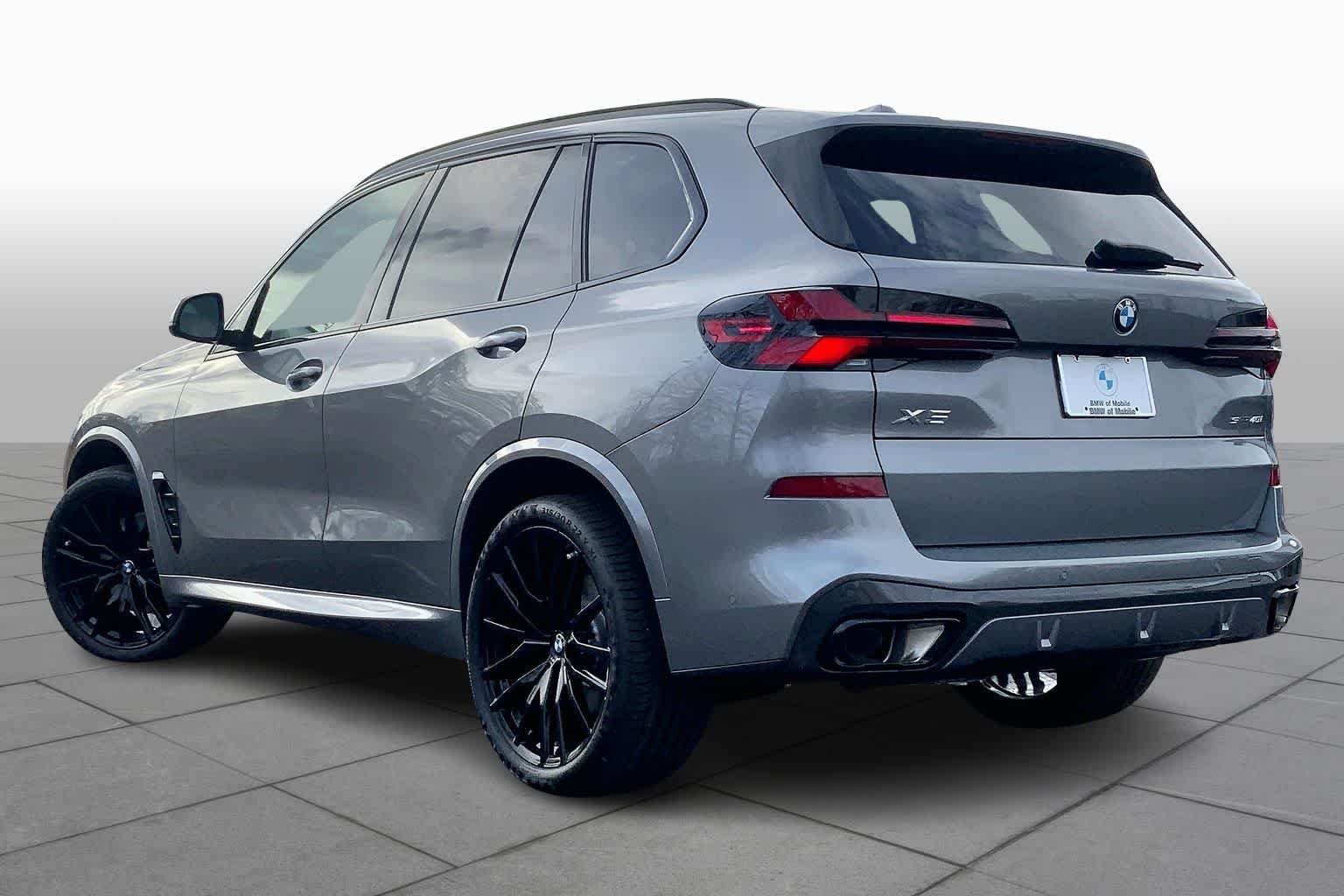 New 2026 Skyscraper Grey Metallic BMW sDrive40i image 12