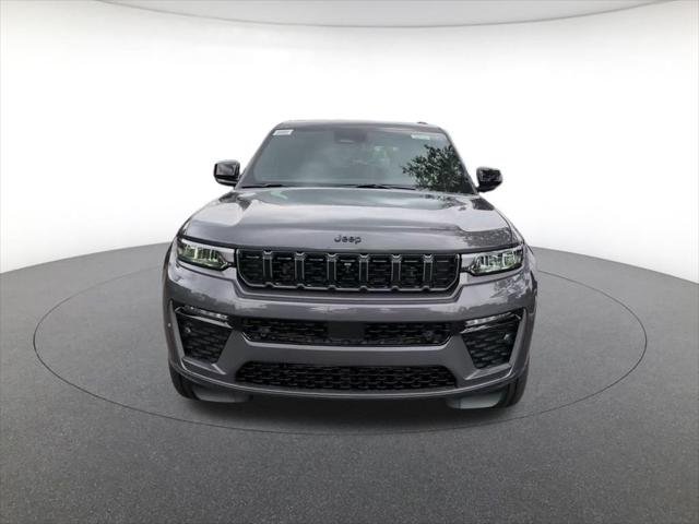 New 2026 Baltic Gray Metallic Clear-Coat Exterior Paint Jeep Limited image 16
