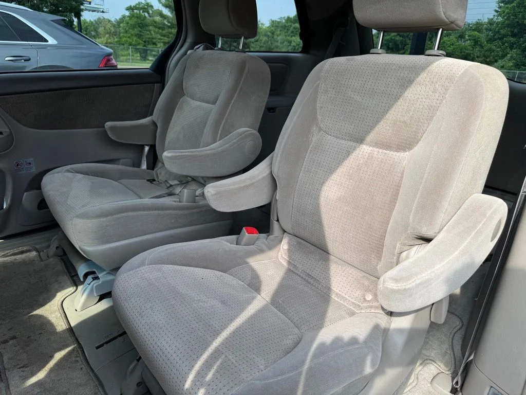 Used 2010 Beige Toyota LE image 6