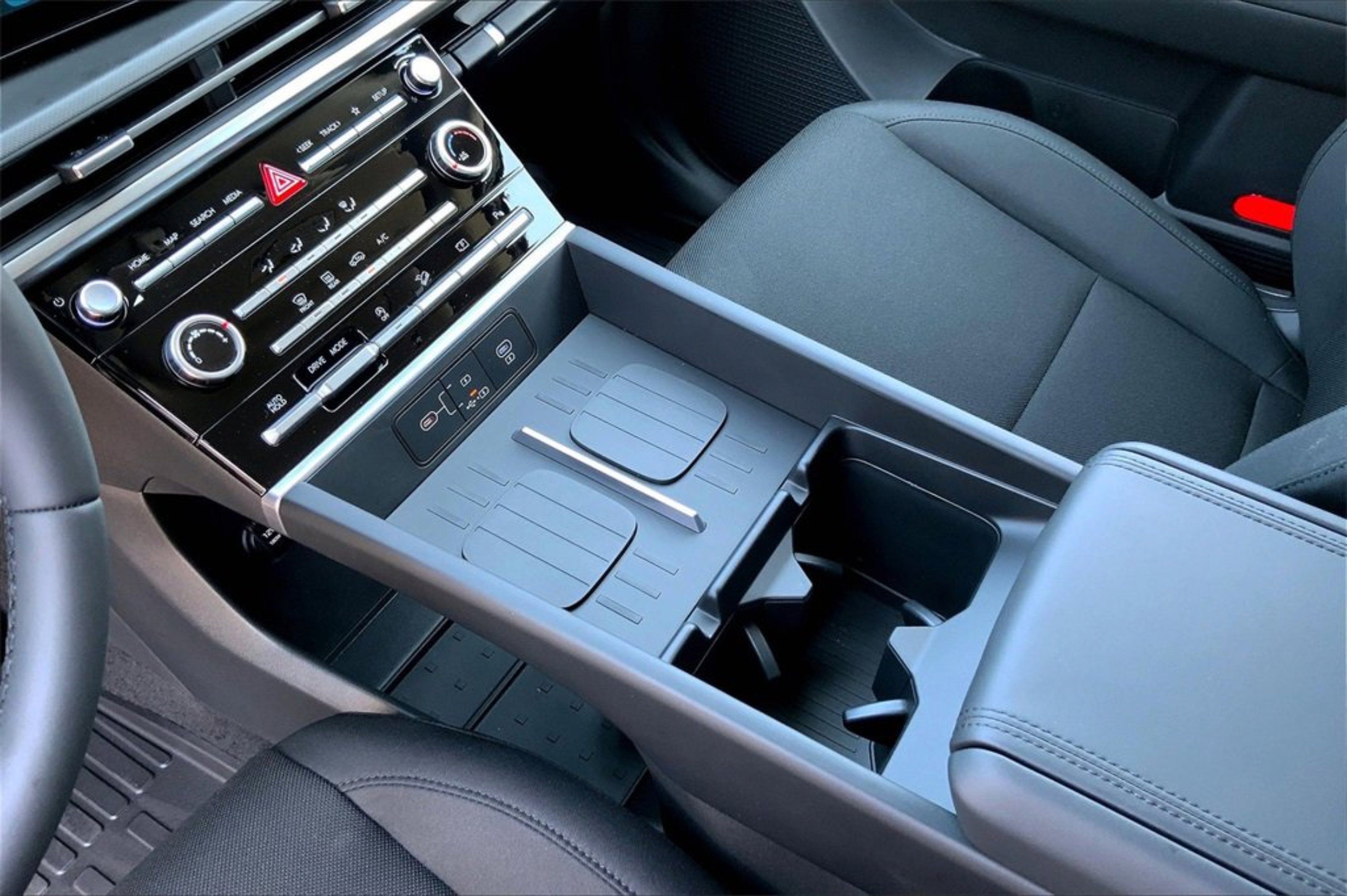 New 2026 Phantom Black Hyundai SE FWD image 12