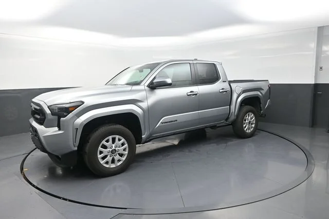 Used 2025 Silver Toyota SR5 image 42