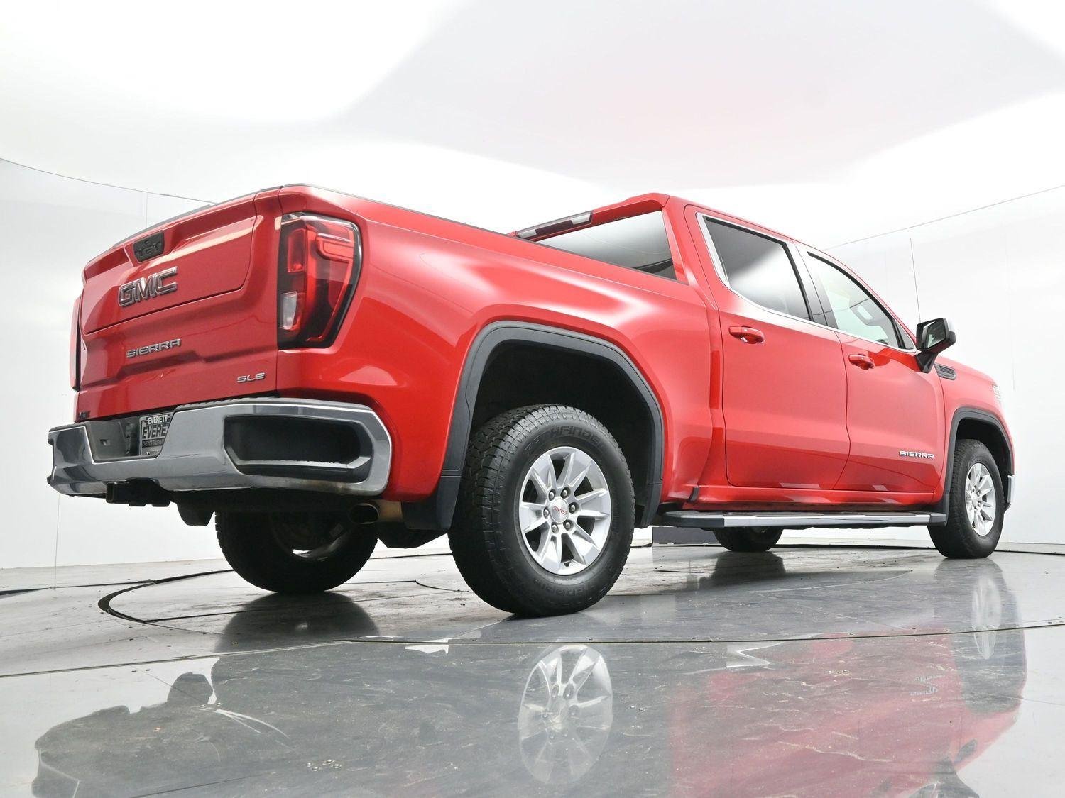 Used 2022 Cardinal Red GMC SLE image 48