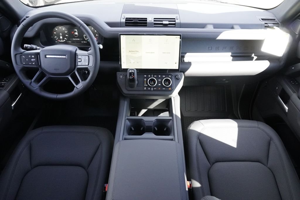 New 2026 Santorini Black Land Rover S image 9