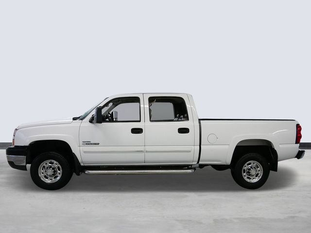Used 2006 Summit White Chevrolet LT image 2