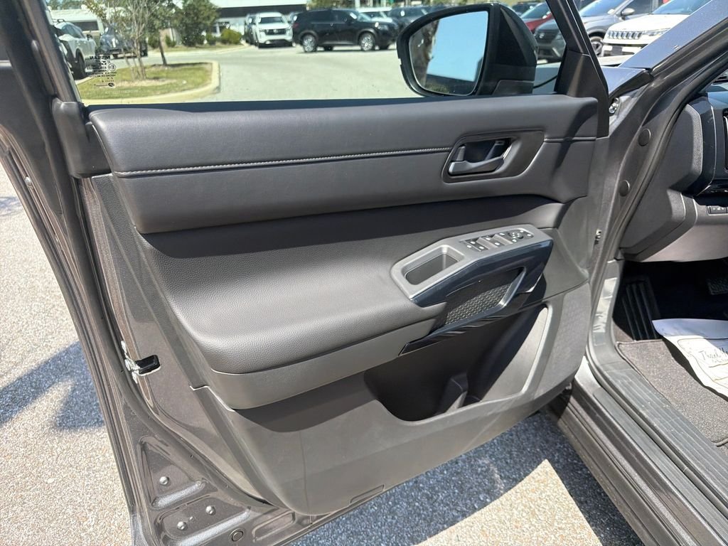 New 2026 Nissan Pathfinder SV 4D Sport Utility