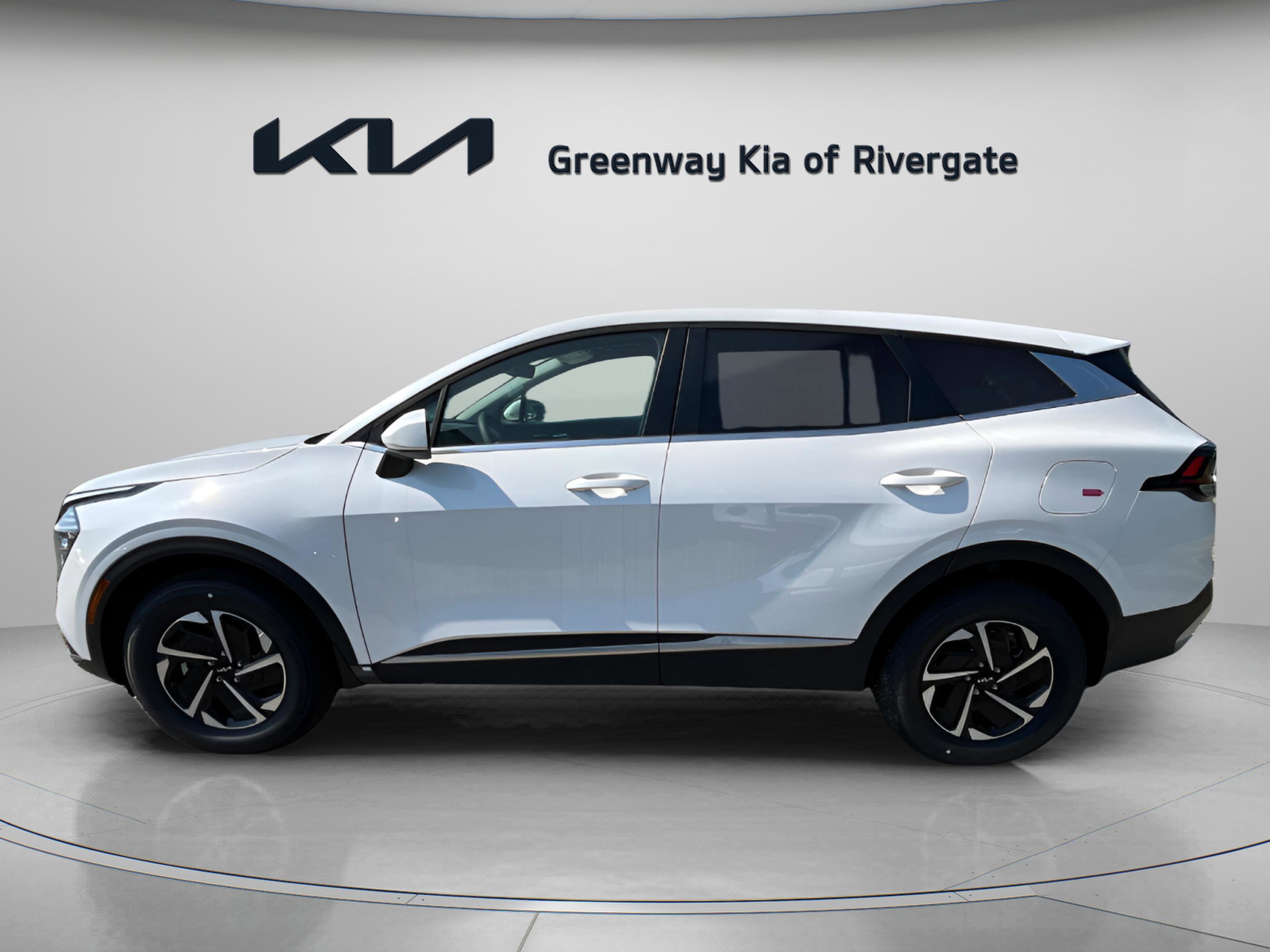 New 2025 Snow White Pearl Kia LX image 4