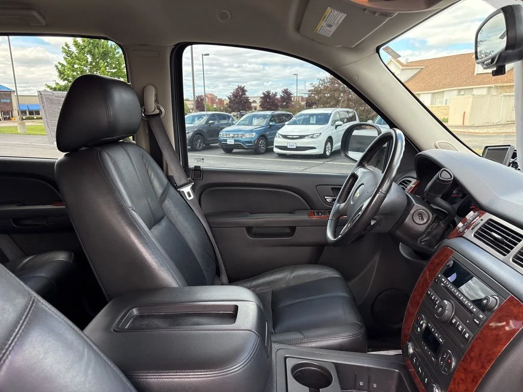Used 2013 Silver Ice Metallic Chevrolet LT image 32
