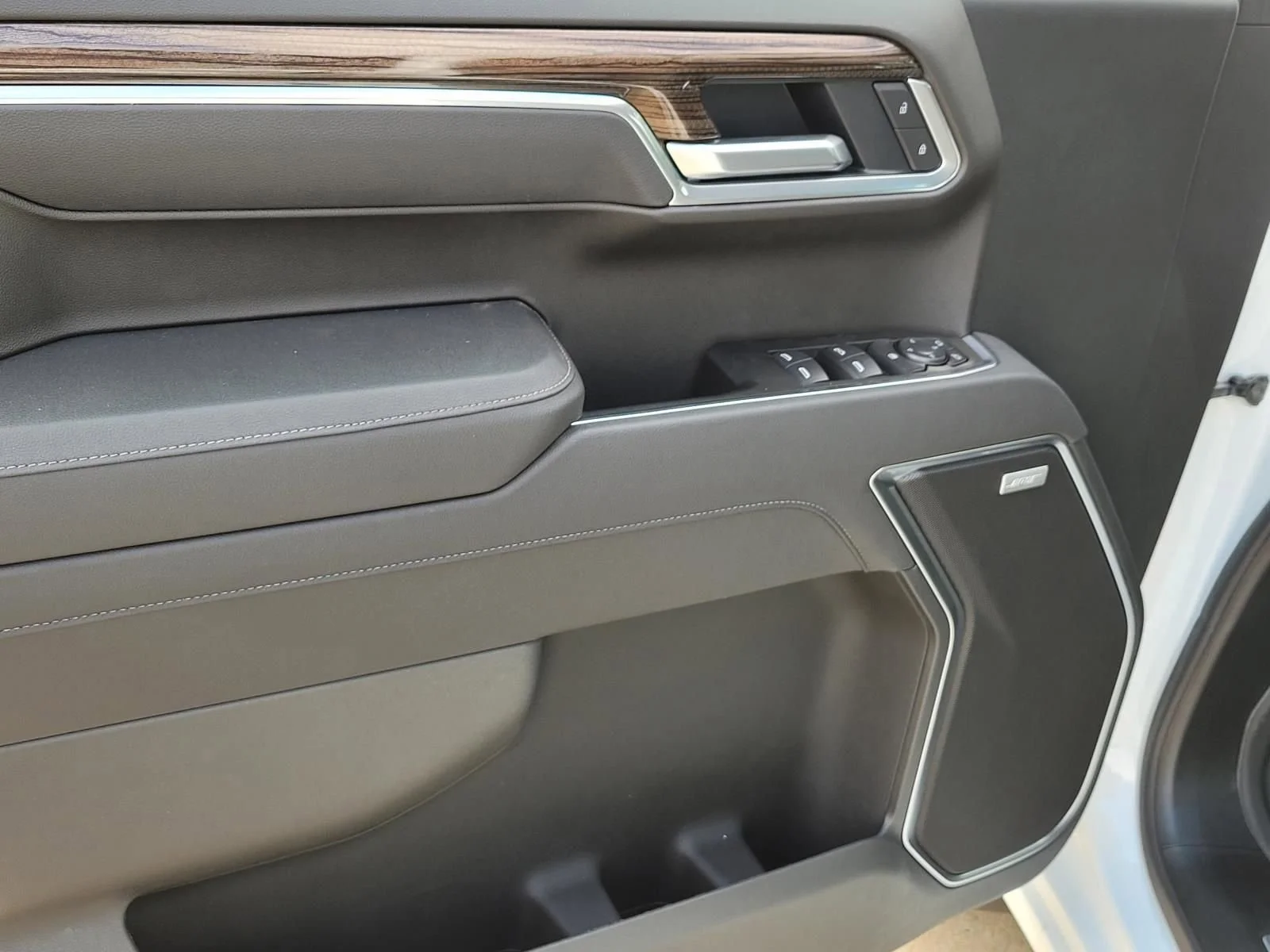 2026 Chevrolet Silverado 1500 RST - Photo 12