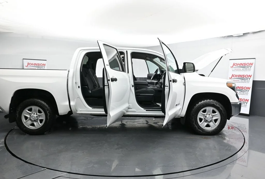 Used 2021 White Toyota SR5 image 43