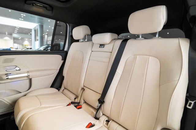 Used 2026 White Mercedes-Benz GLB 250 image 32