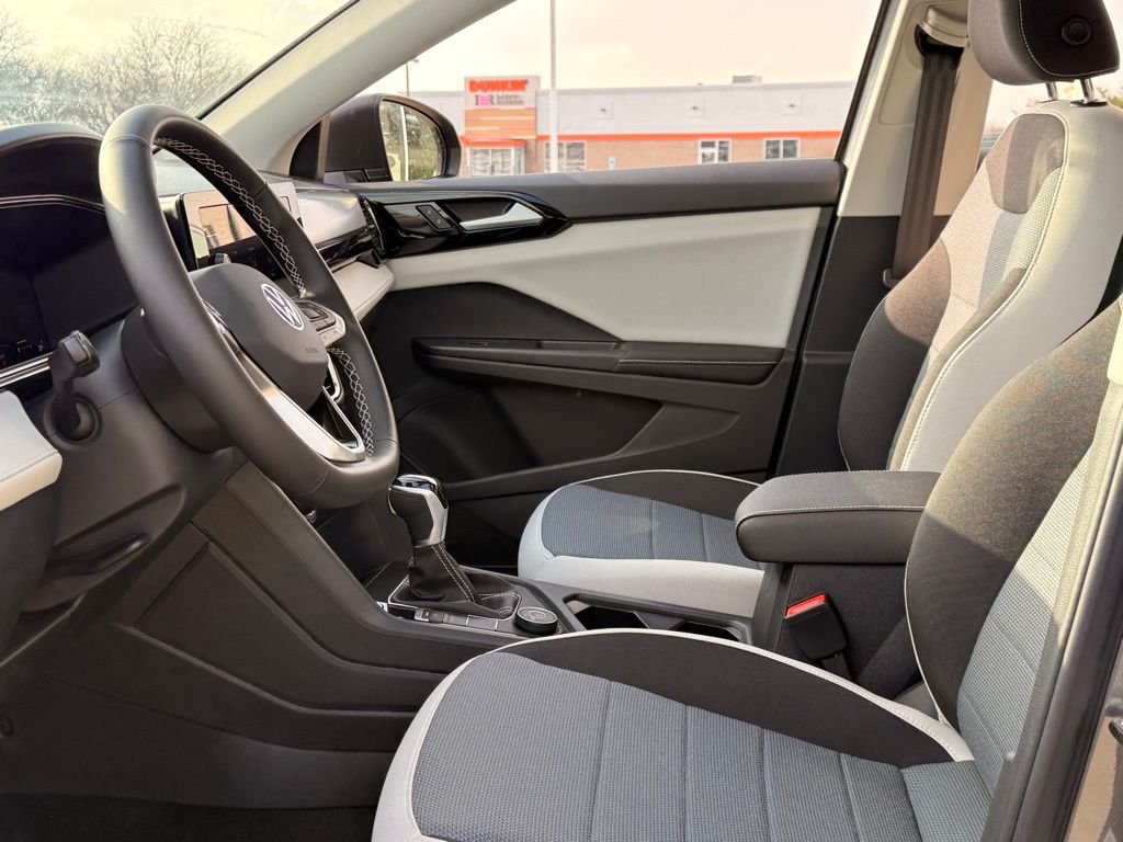 New 2026 Platinum Gray Metallic Volkswagen 1.5T S image 10