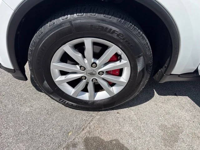 Used 2020 White Dodge SXT image 17