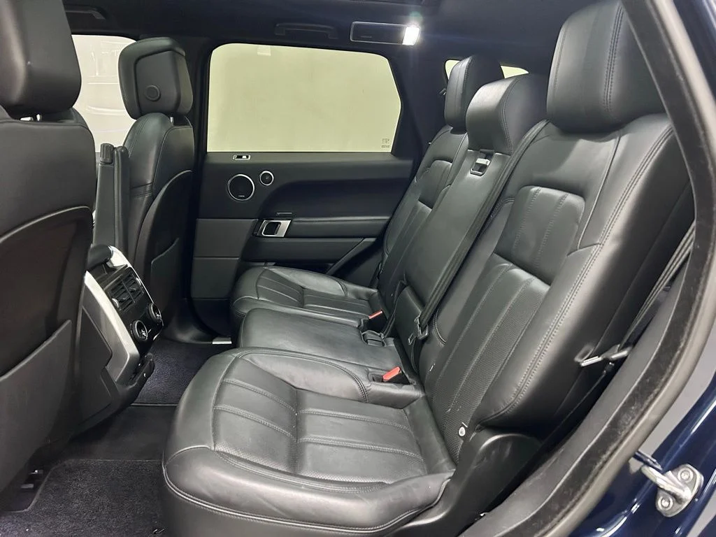 Used 2020 Blue Land Rover HSE Dynamic image 14