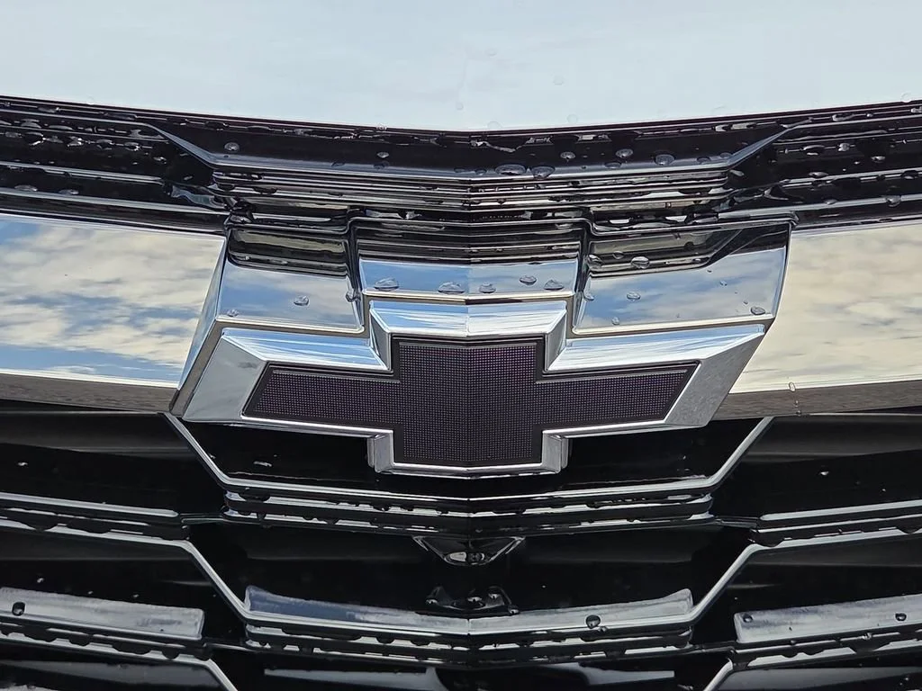 New 2026 Polar White Tricoat Chevrolet ACTIV image 22