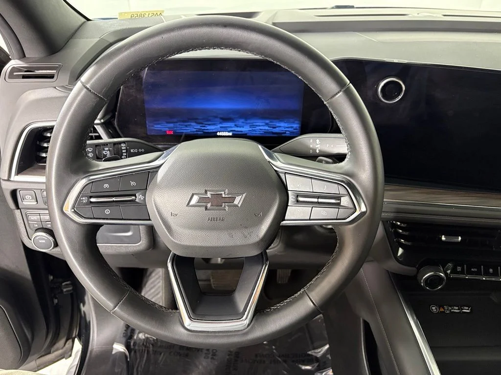 Used 2025 Black Chevrolet Z71 image 24