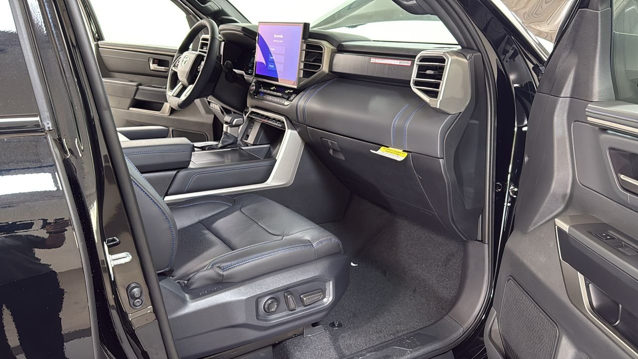 2026 Toyota Tundra Platinum - Photo 18