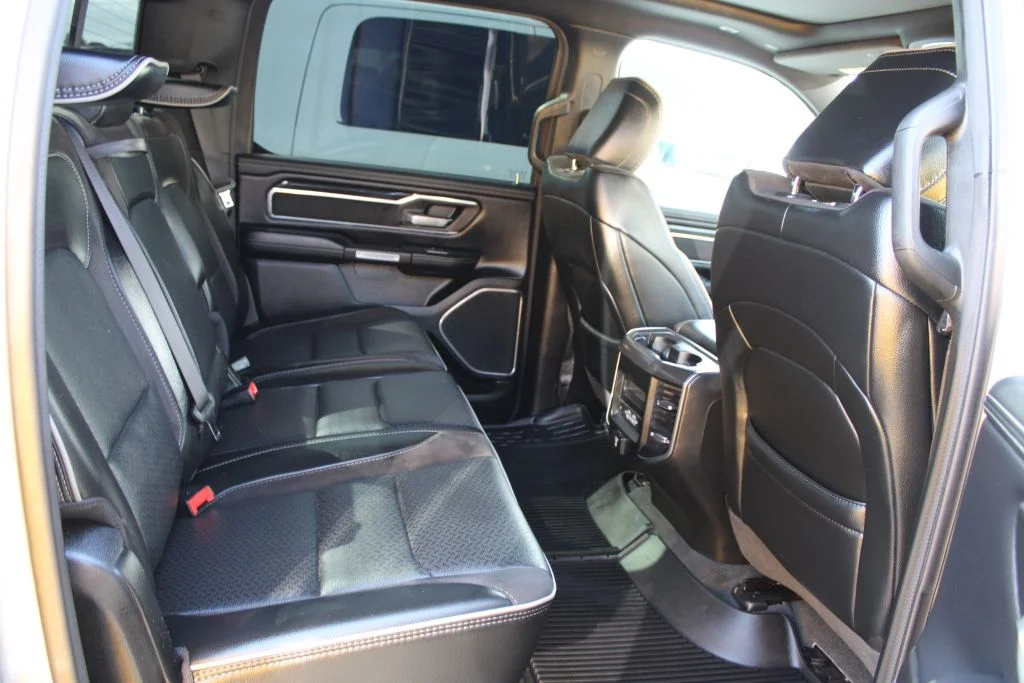 Used 2022 Silver Ram Laramie image 9