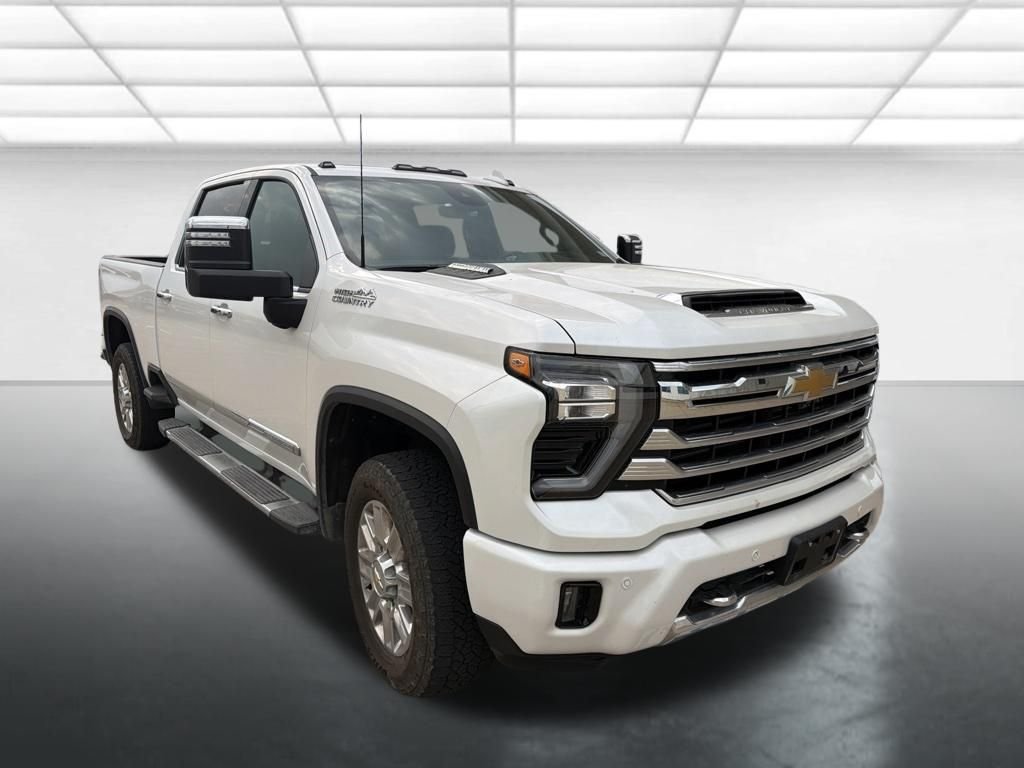 Used 2025 Iridescent Pearl Tricoat Chevrolet High Country image 1