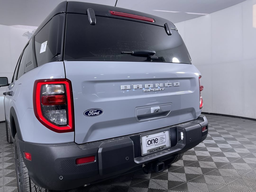 Used 2026 Space White Metallic Ford Badlands image 24