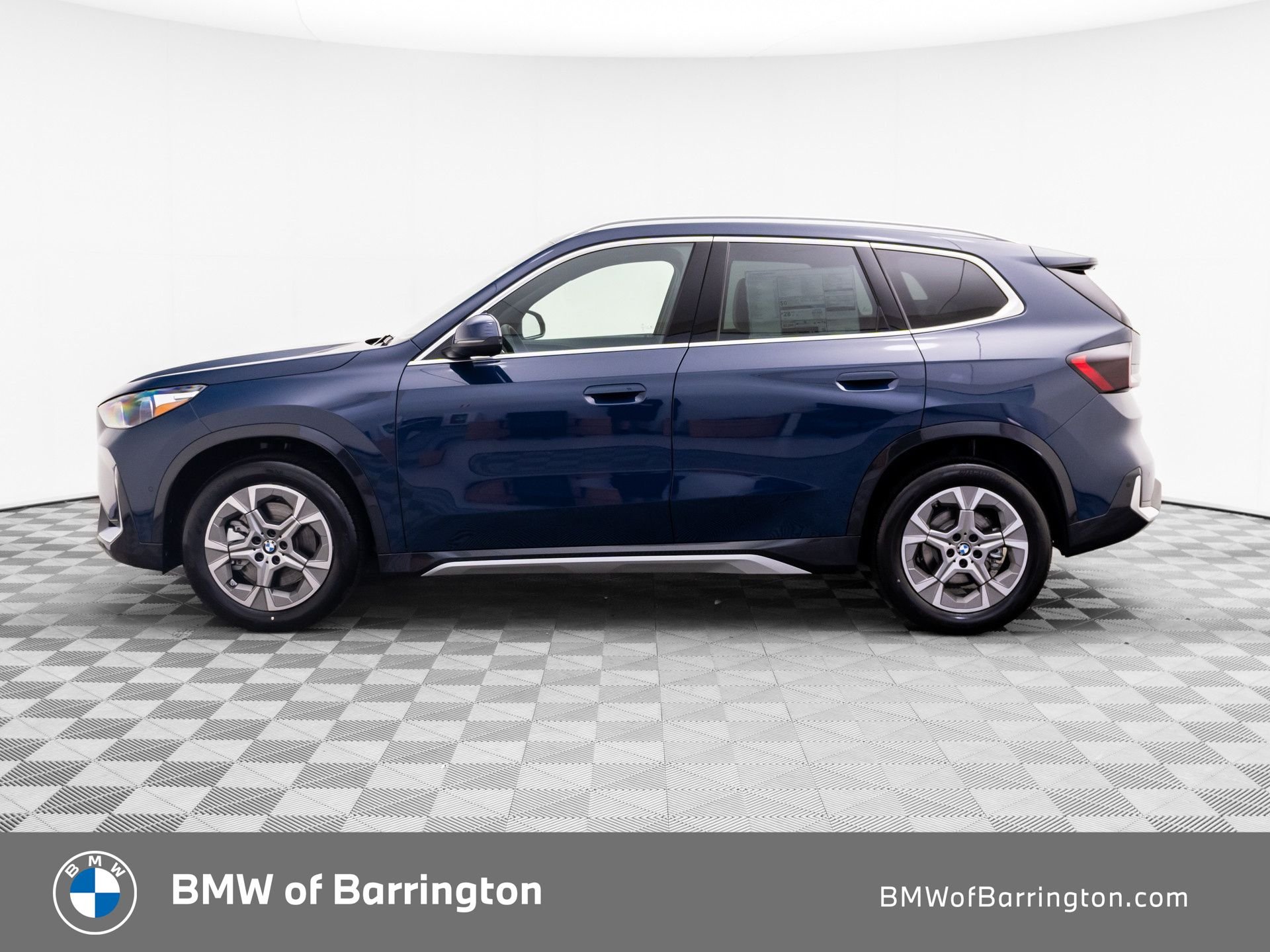 New 2026 Night Dusk Blue Metallic BMW xDrive28i image 2