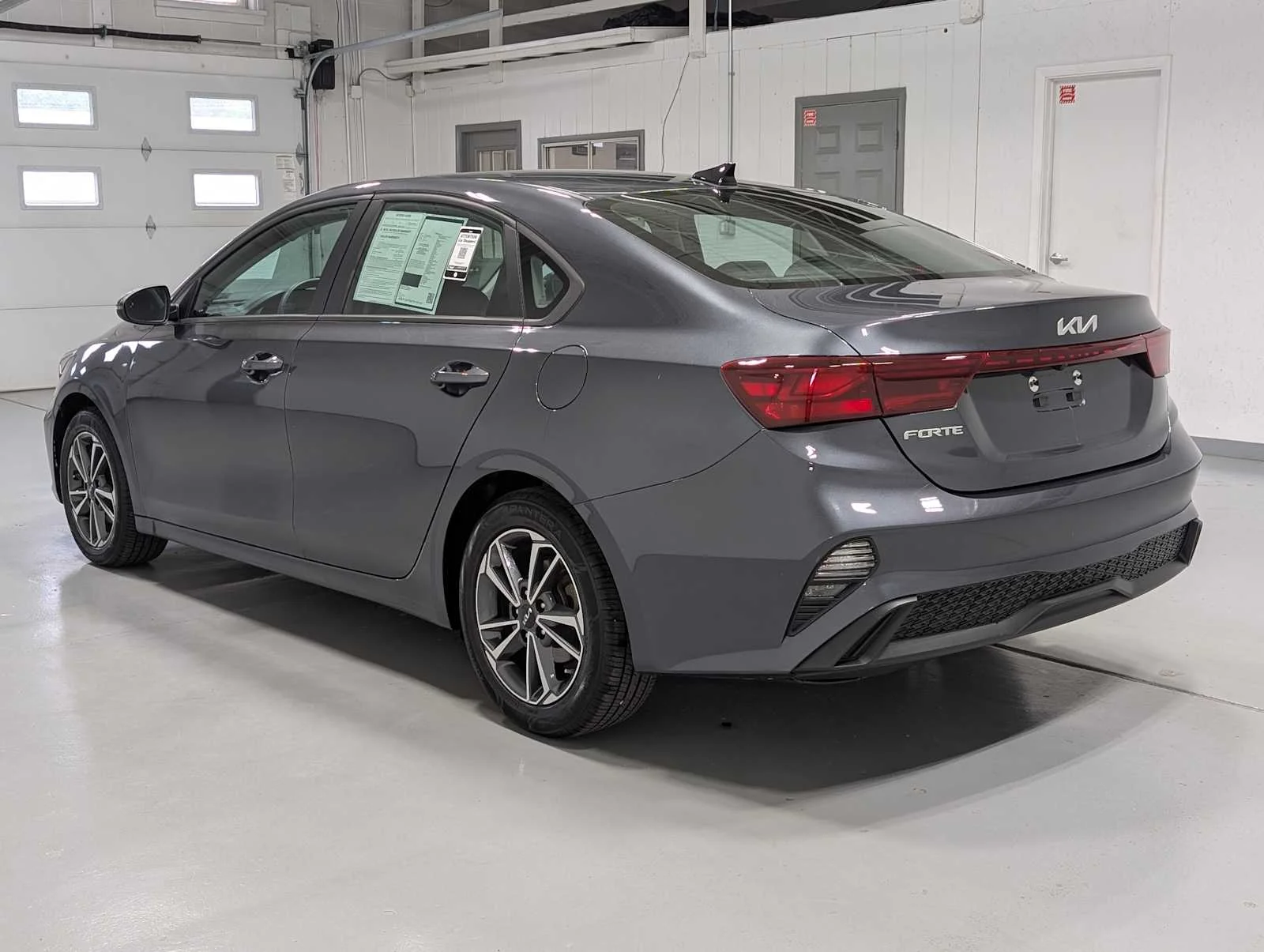 Used 2023 Gravity Gray Kia LXS image 10