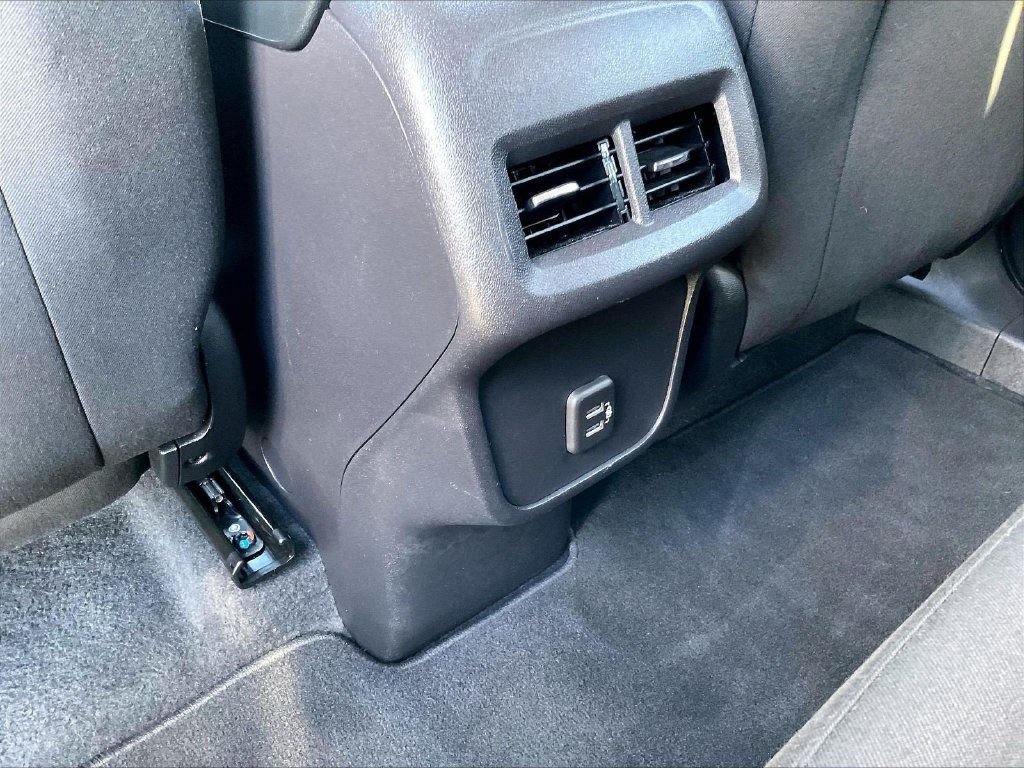 Used 2024 White Chevrolet LT image 27