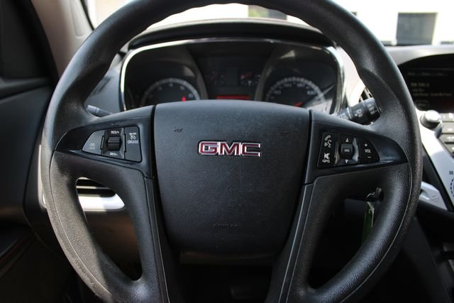 Used 2015 Black GMC SLE-1 image 9