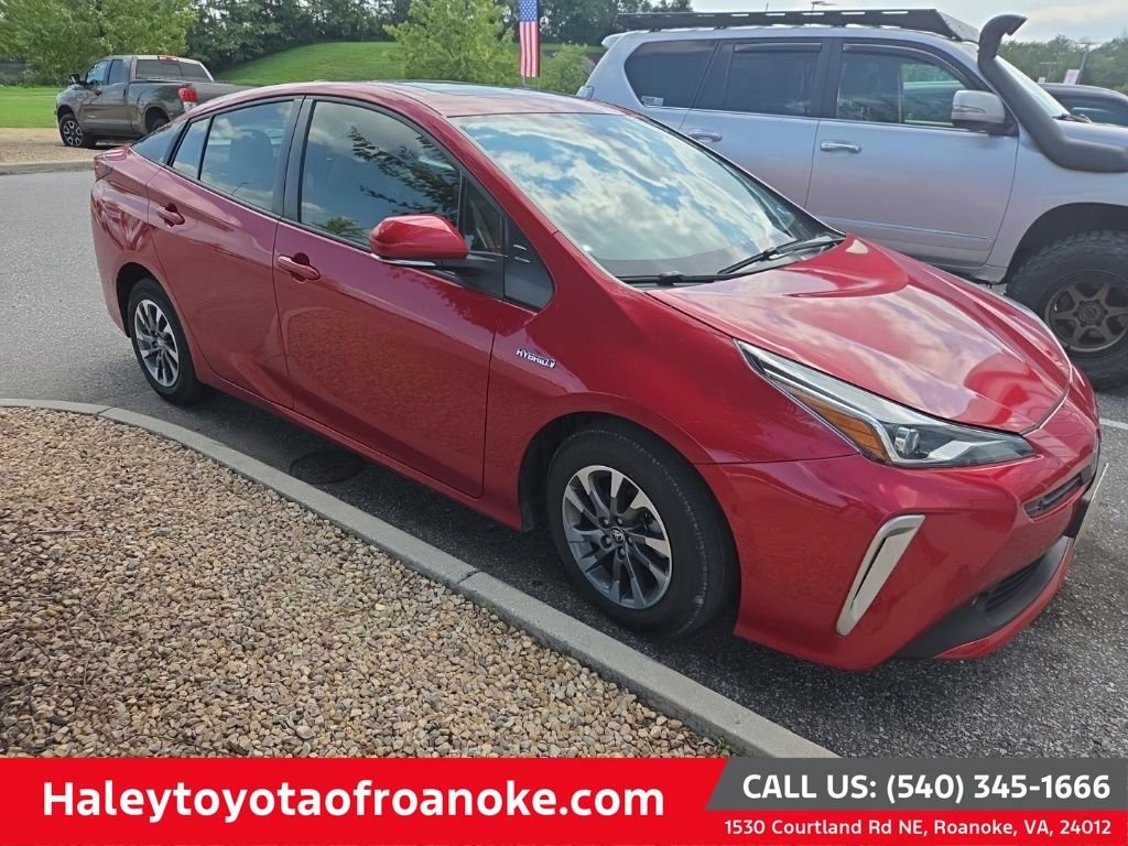 Used 2022 Red Toyota XLE image 1