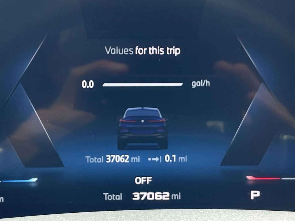 Used 2025 Blue BMW M60i image 43
