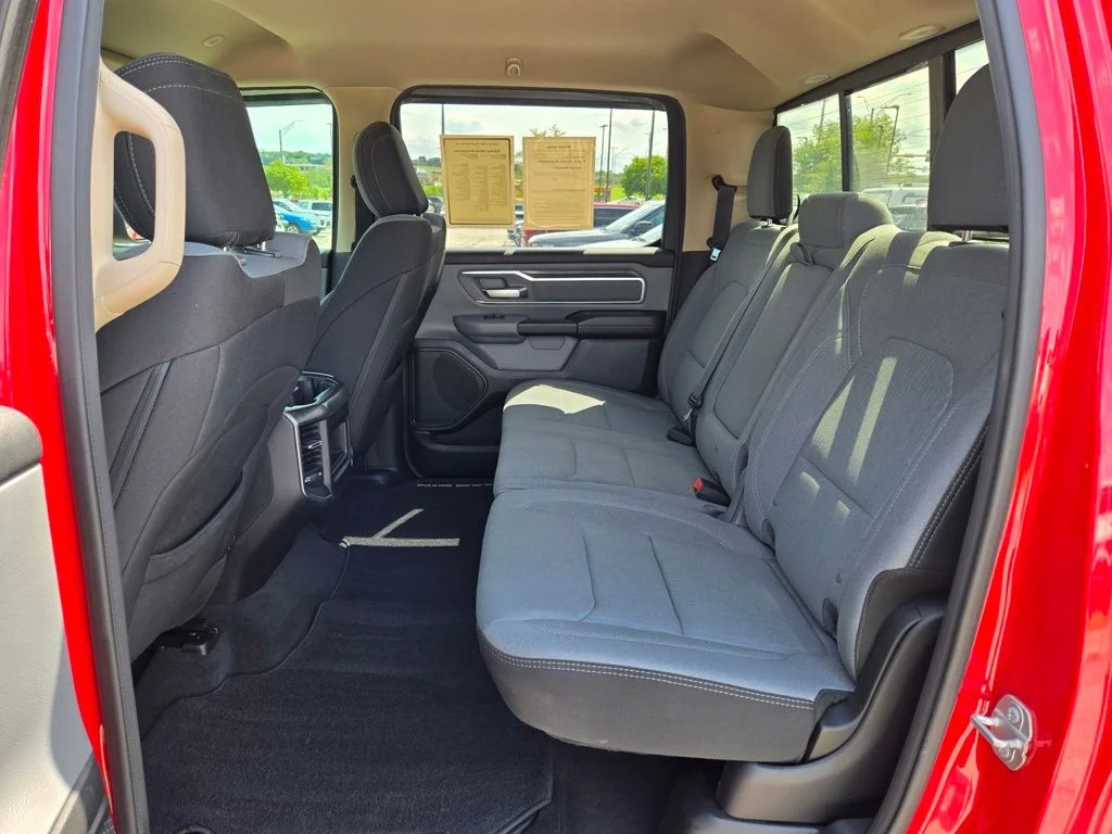 Used 2019 Red Ram Big Horn/Lone Star image 27