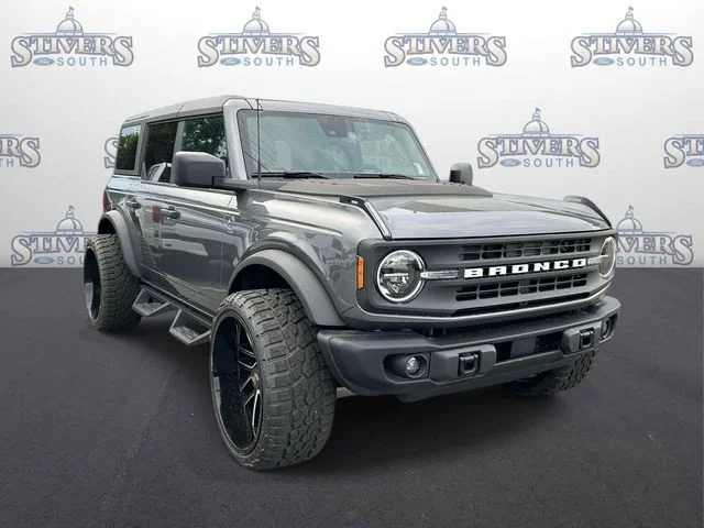 2024 Ford Bronco Black Diamond Mid (322A) 4x4's photo