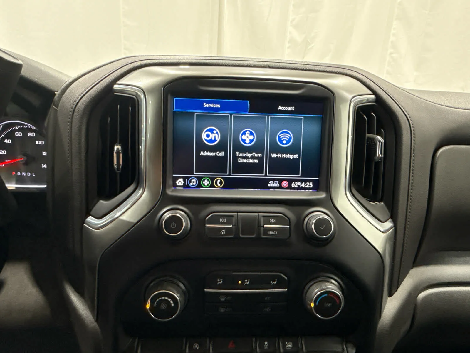 Used 2020 SUMMIT WHITE Chevrolet LT image 26