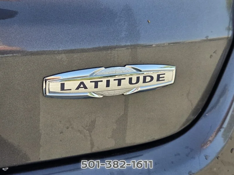 Used 2024 Baltic Gray Metallic Clearcoat JEEP LATITUDE 4X4 image 15