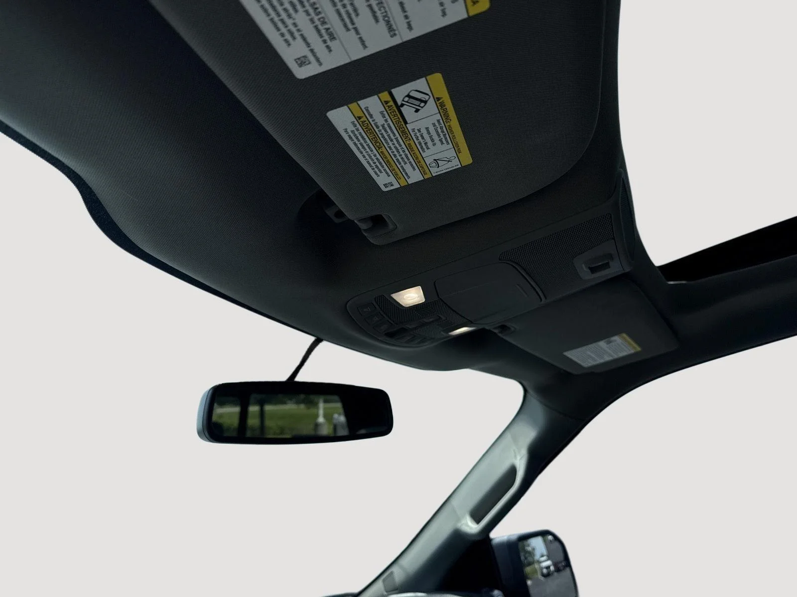 Used 2016 Oxford White/Magnetic Metallic Ford XLT image 23