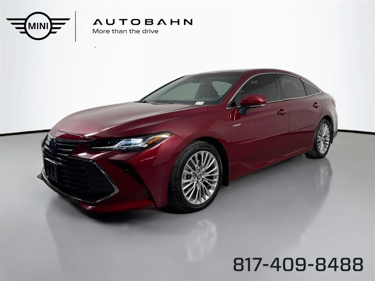 2019 Toyota Avalon Limited Hybrid's photo