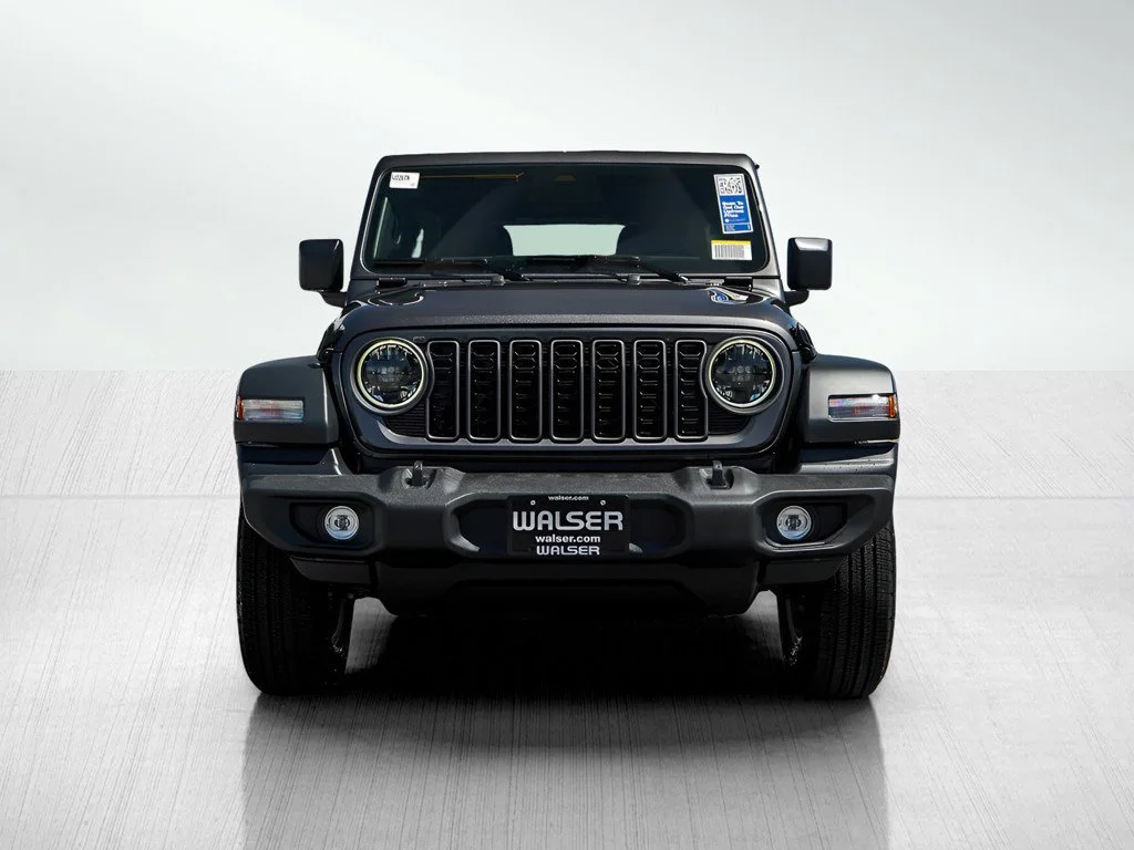 New 2026 Granite Crystal Metallic Clearcoat Jeep Sport S image 2