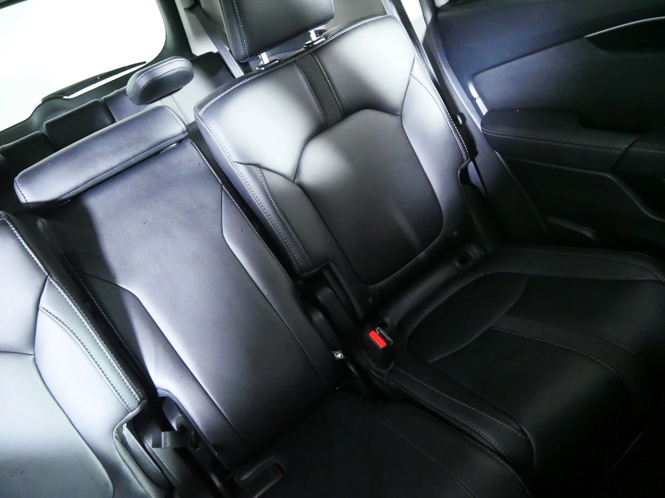 Used 2023 Platinum White Pearl Honda EX-L 8 Passenger image 14